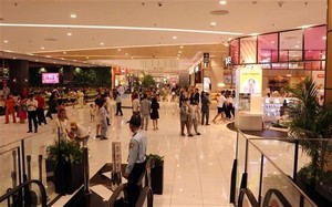 First AEON Mall in central region opens